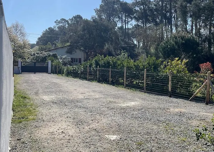 Hébergement de vacances Maison De *